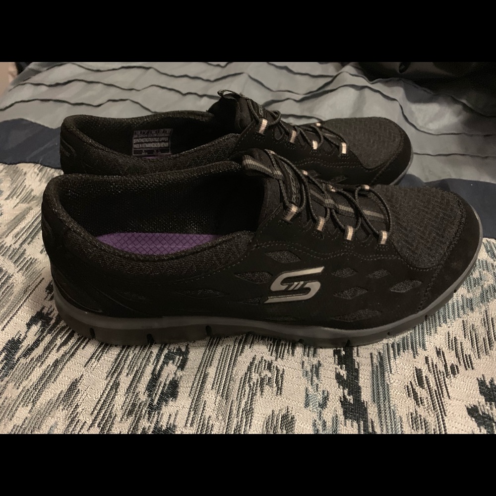 Sketchers slip on memory foam shoes